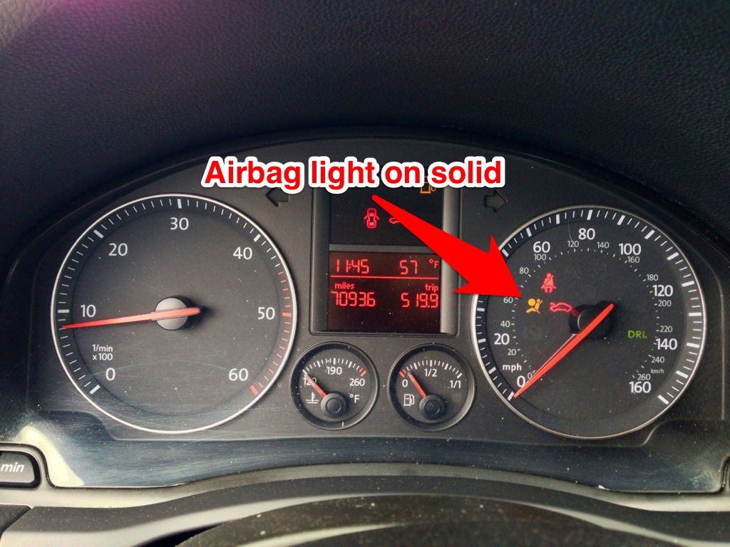 Airbag light illuminated inspection